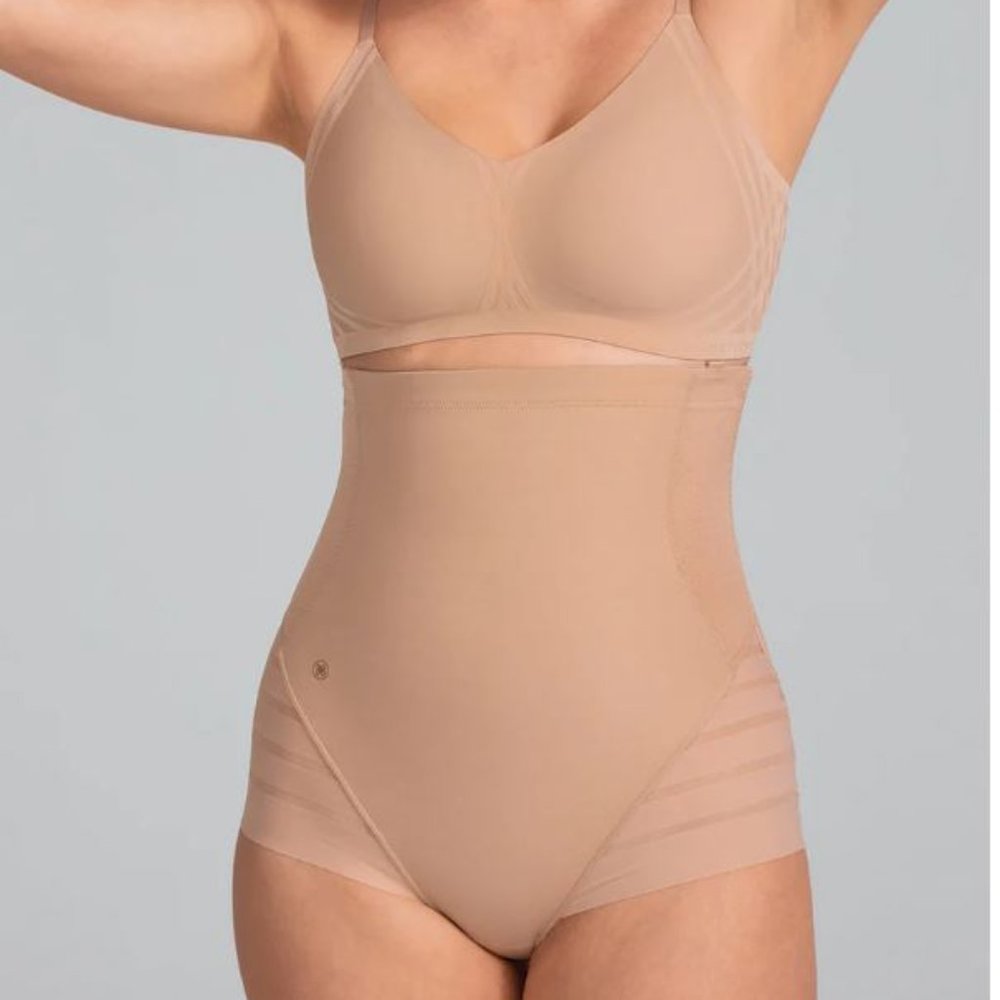 HoneyLove Queen Brief in Sand - Size Large